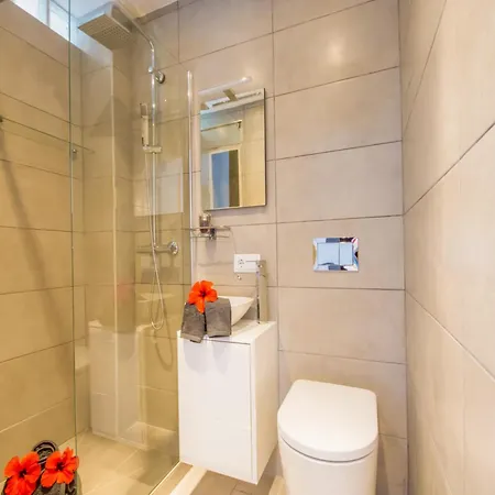 2-bedroom In Apartment *